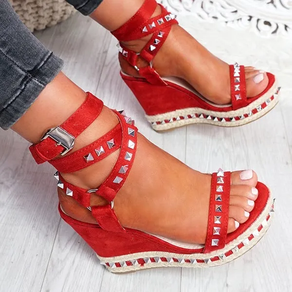 Amozae- Daily Numy Wedge Rock Studs Sandals