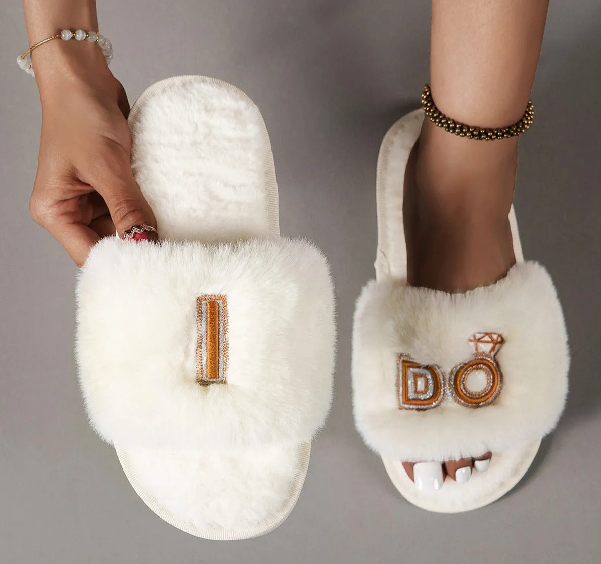 Hnzxzm Wedding Slippers Women's Bride Bridesmaid I Do Slides Faux Rabbit Fur Non-slip Sole Wedding Gift Open-toes Slides Slipper