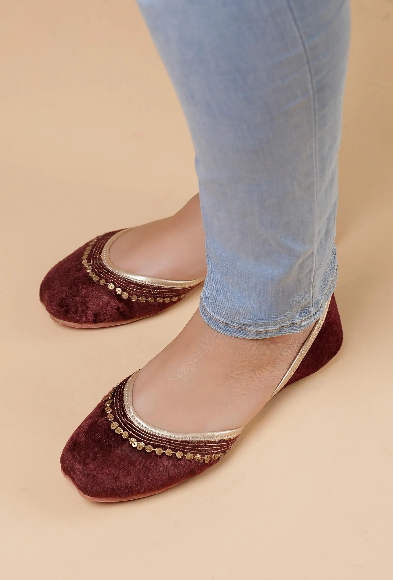 Maroon Contrast Velvet Jutti