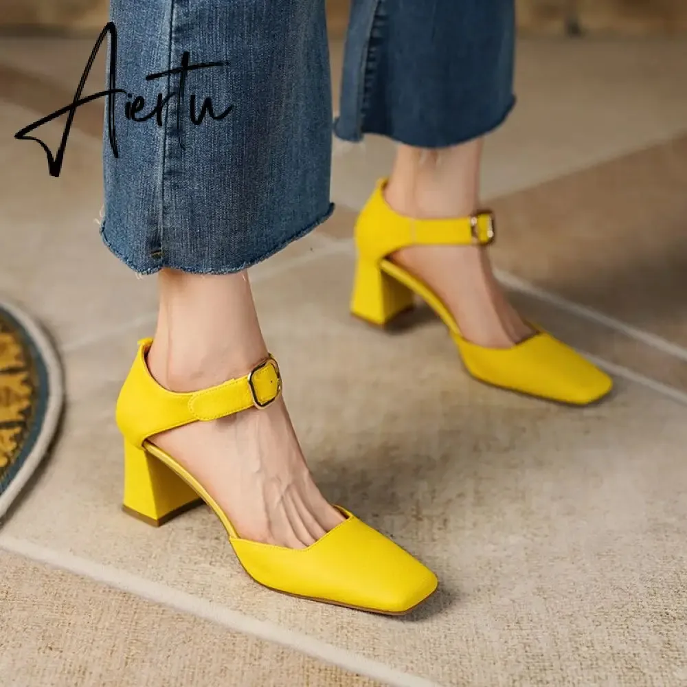 Summer New Women Shoes Square Toe High Heels Cover Heel Shoes Women Genuine Leather Women Sandals Concise Retro Mary Janes