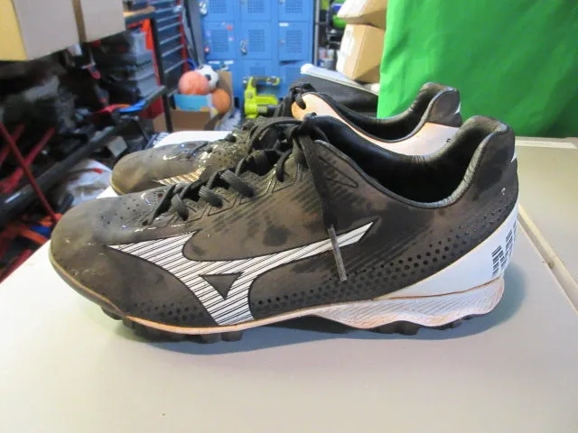 Used Mizuno Cleats Size 8