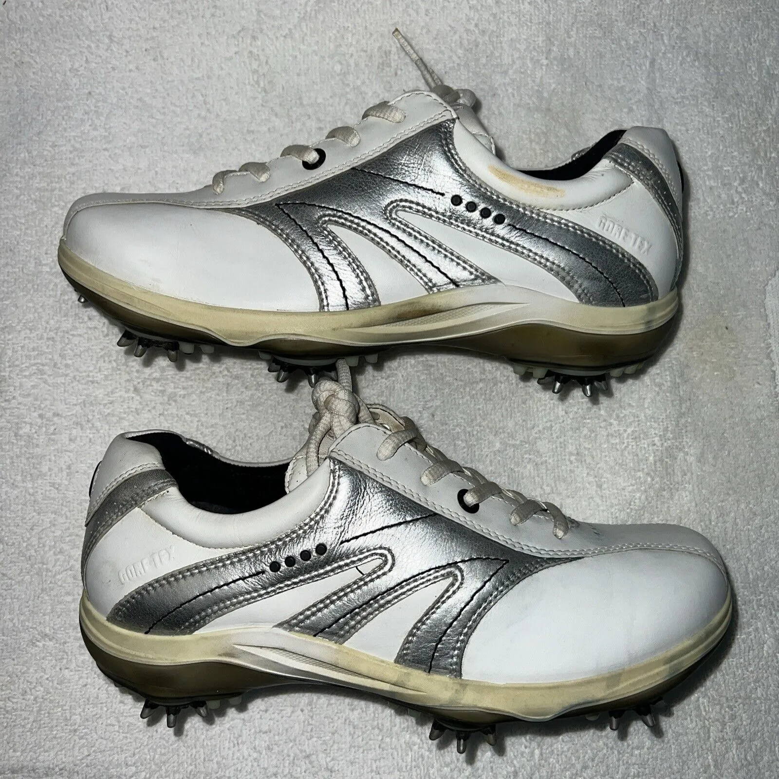 Women’s Ecco  Gortex Leather Spiked Golf Shoe  38  White/silver